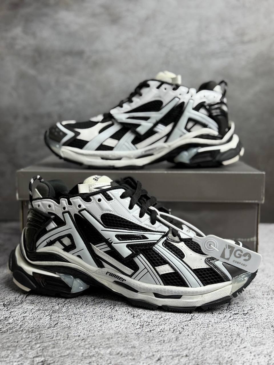 мужские кроссовки balenciaga runner черный белый,кроссовки balenciaga runner sneaker black white,кроссовки balenciaga,balenciaga runner sneaker black white,кроссовки balenciaga runner sneakers черный