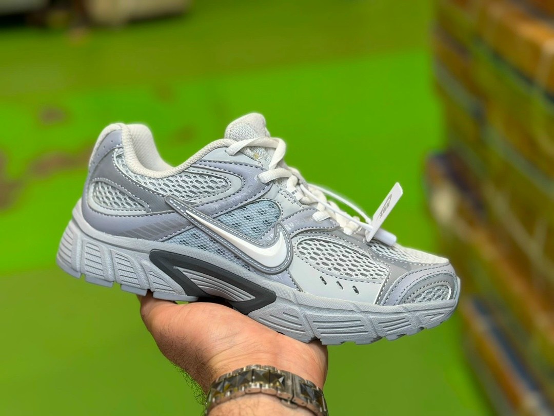 женские кроссовки nike,кроссовки nike,кроссовки nike v 5 rnr,белые кроссовки nike,кроссовки