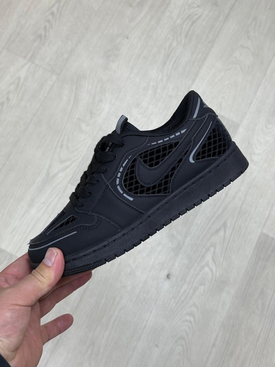 кроссовки 1 low se air jordan серебряный,nike air jordan 1 low se,женские кроссовки air jordan 1 low se 'metallic silver' fn5030-001,женские кроссовки air jordan 1 low,кроссовки 1 ретро средние air jo