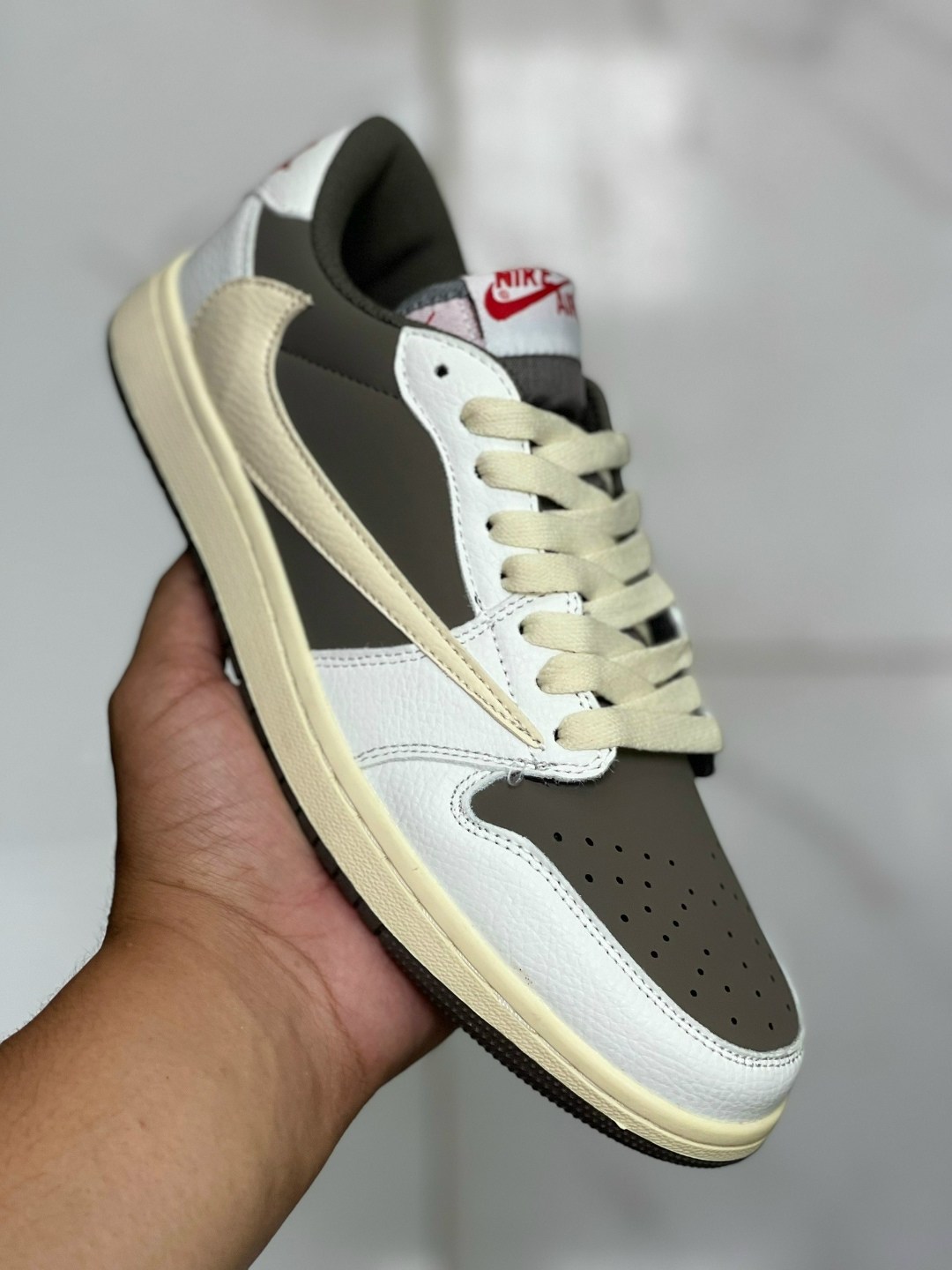 кроссовки мужские nike air jordan,кроссовки nike travis scott x air jordan 1 low,мужские кроссовки nike,nike air jordan 1 low travis scott,кроссовки nike air jordan 1 low