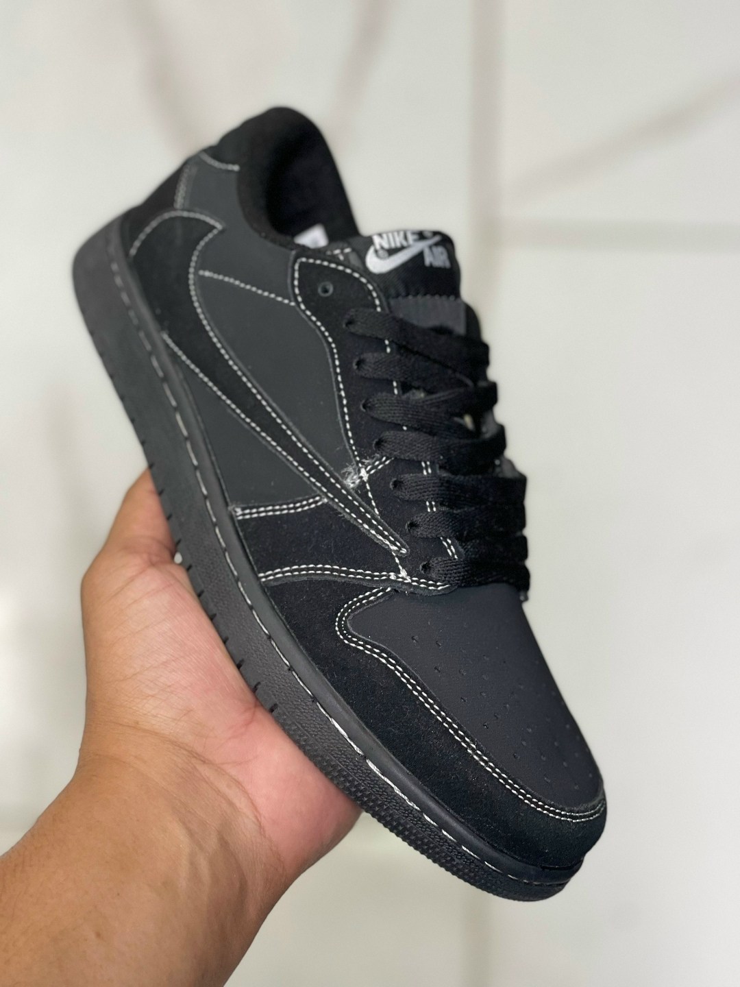 кроссовки мужские nike air jordan,кроссовки nike travis scott x air jordan 1 low,мужские кроссовки nike,nike air jordan 1 low travis scott,кроссовки nike air jordan 1 low