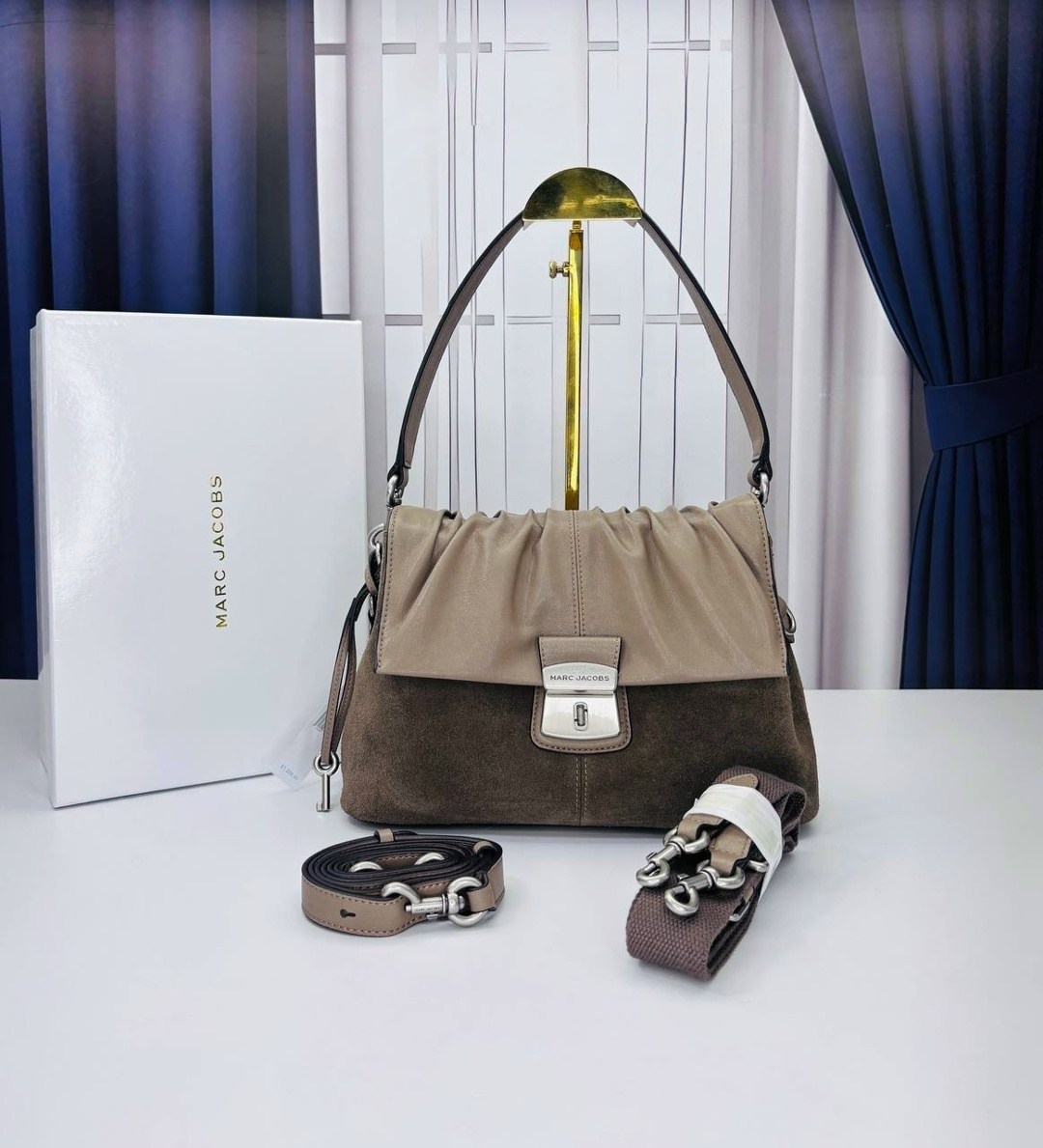 роскошная сумка из замши balenciaga rodeo,замшевая сумка,сумка balenciaga натуральная замша 35-24,сумка женская замшевая,сумка balenciaga
