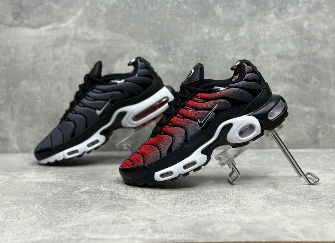 кроссовки nike air max tn plus,кроссовки мужской nike,nike air max tn plus,кроссовки,кроссовки мужские nike air max tn plus