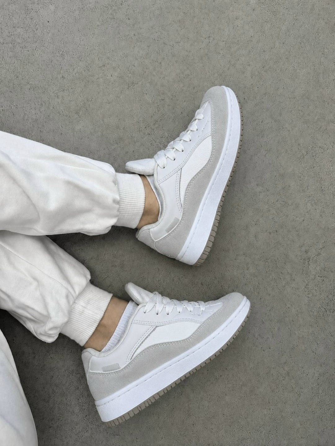кроссовки 1 low se air jordan серебряный,nike air jordan 1 low se,air jordan 1 low se wmns metallic silver,женские кроссовки air jordan 1 low se 'metallic silver' fn5030-001,женские кроссовки air jord