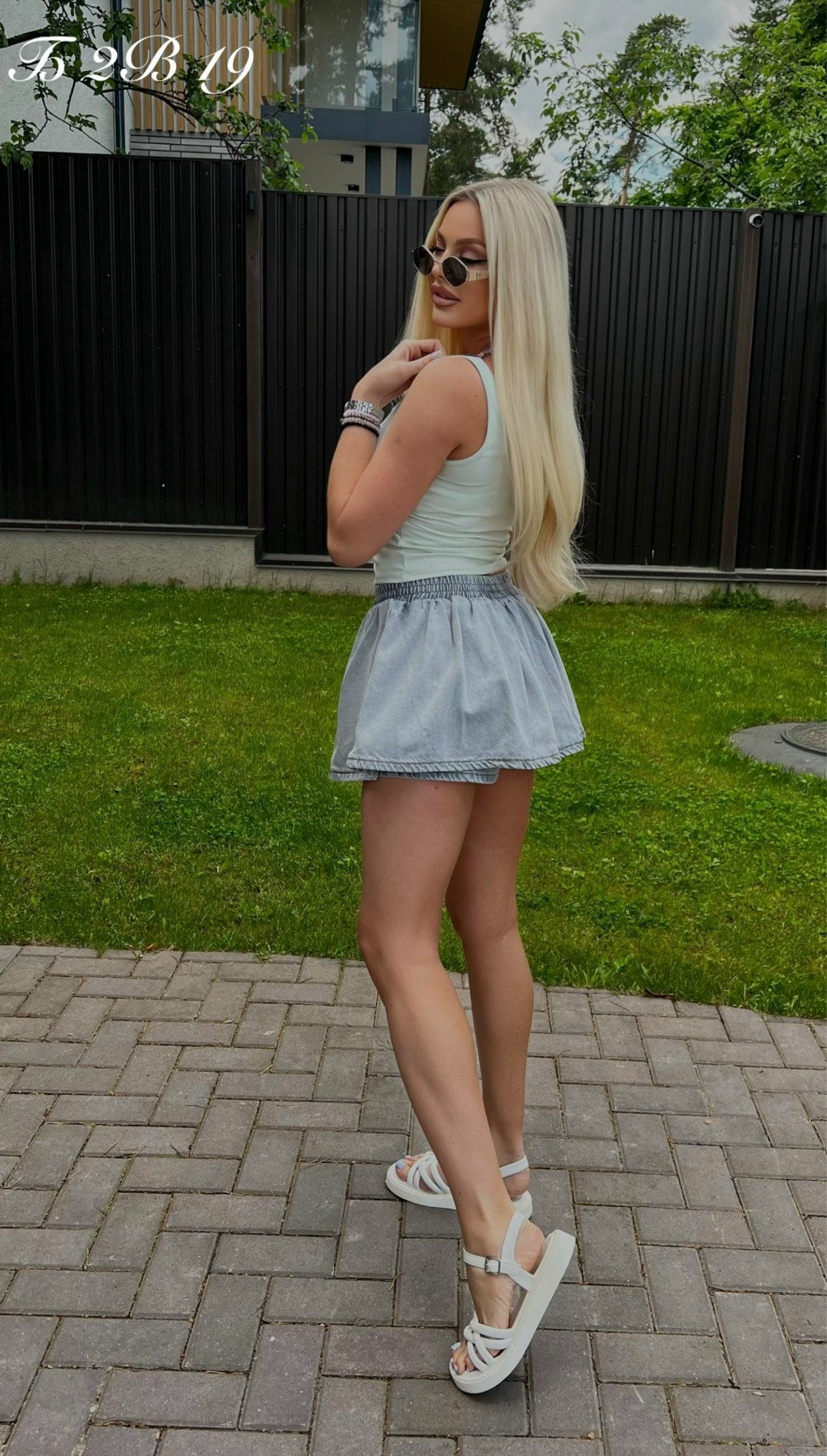 девушка,блондинка,бюстгальтер,blonde hair fashion,топик бюстгальтер