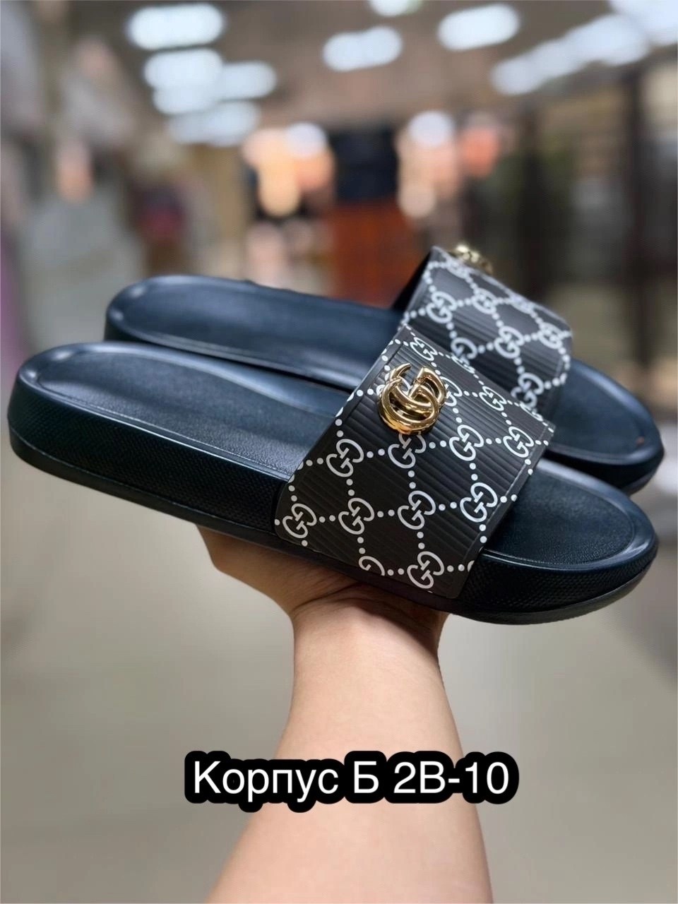 шлепанцы луи виттон белые,шлепанцы луи виттон,,женские белые шлепки louis vuitton,louis vuitton шлепанцы