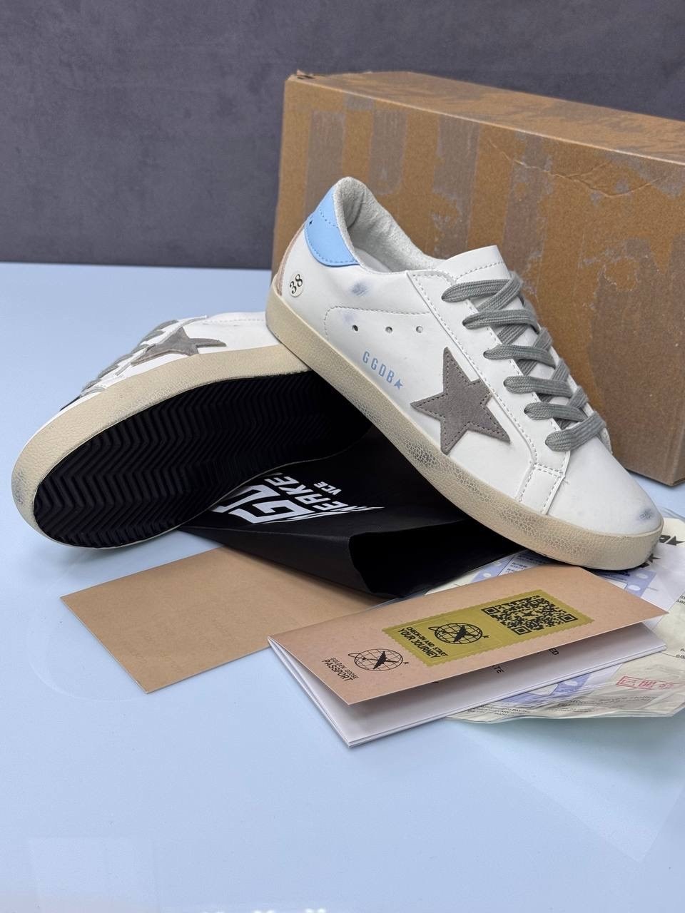 кроссовки golden goose,,кеды golden goose,состаренные кроссовки,кеды golden goose deluxe brand кожаные superstar