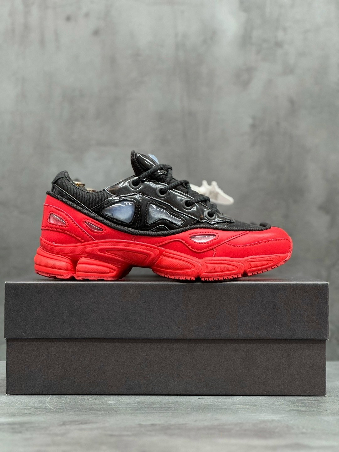 adidas raf simons ozweego 3 scarlet black,кроссовки adidas raf simons x ozweego 3 'core black scarlet',adidas raf simons x ozweego 3 core black scarlet,raf simons adidas ozweego 3,adidas by raf simons