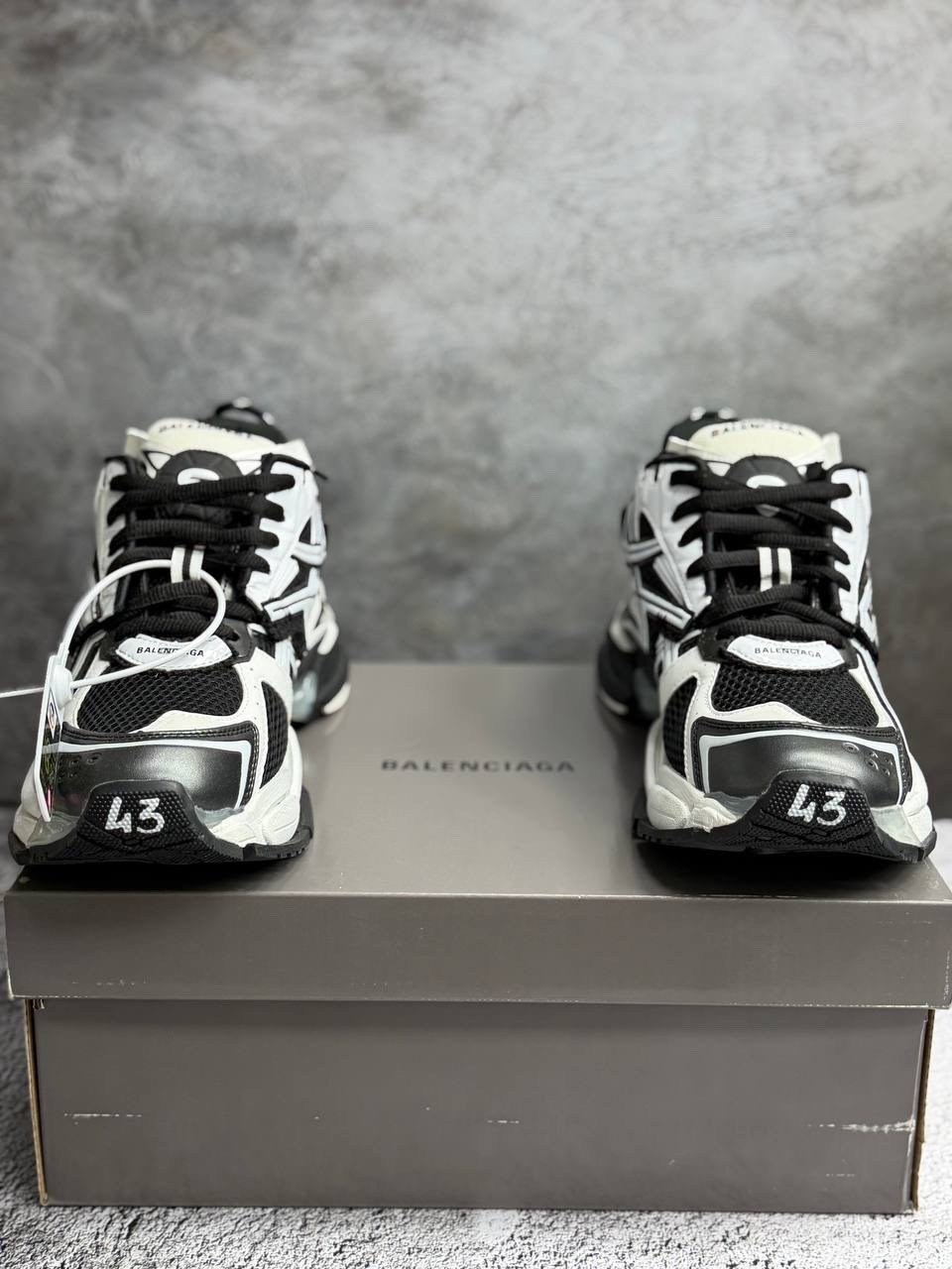 мужские кроссовки balenciaga runner черный белый,кроссовки balenciaga runner sneaker black white,кроссовки balenciaga,balenciaga runner sneaker black white,кроссовки balenciaga runner sneakers черный
