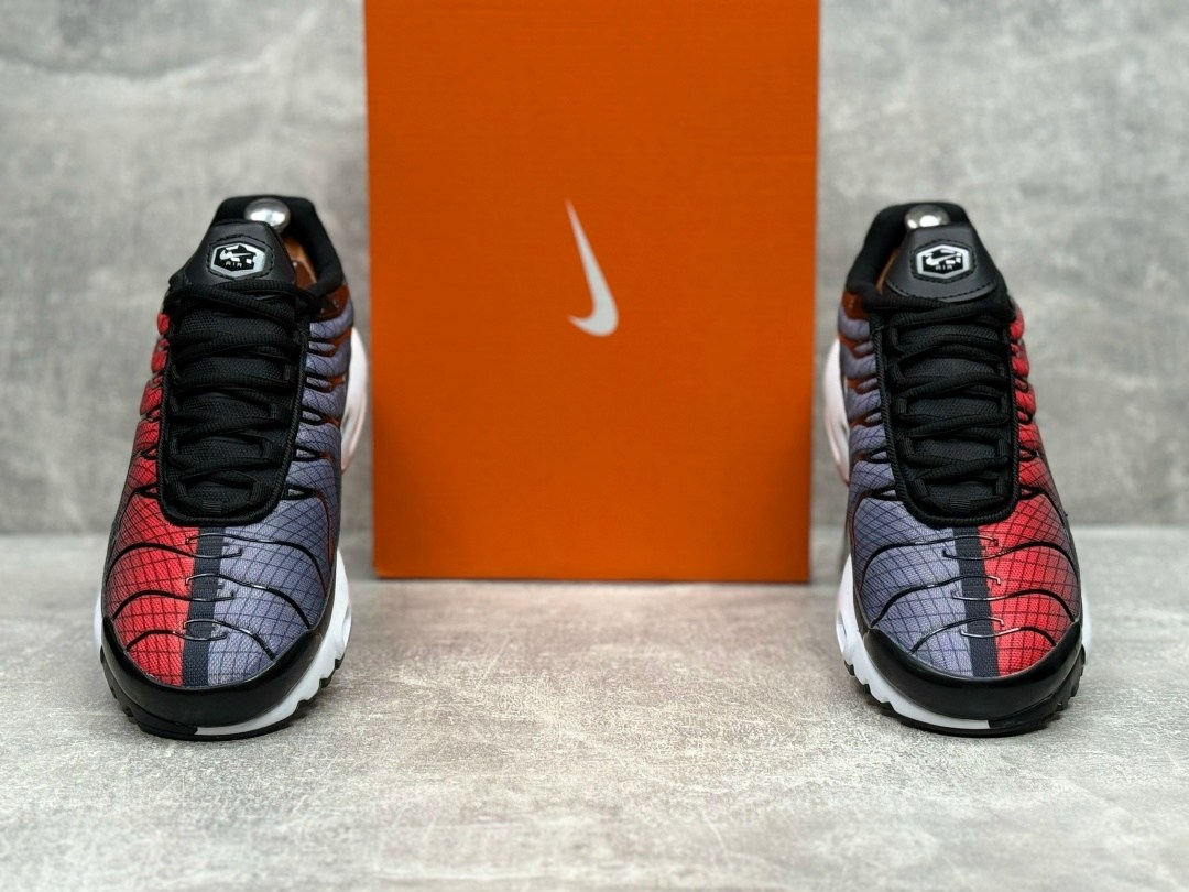 кроссовки nike air max tn plus,кроссовки мужской nike,nike air max tn plus,кроссовки,кроссовки мужские nike air max tn plus