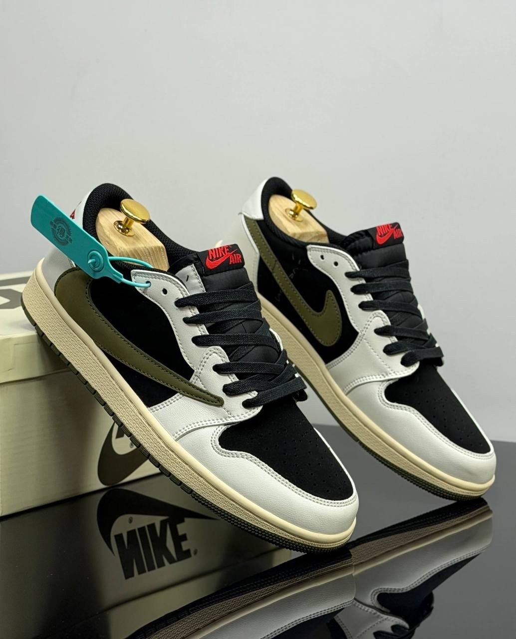 кроссовки nike travis scott air jordan 1 low,кроссовки nike air jordan 1 low travis scott olive,air jordan 1 low travis scott,кроссовки nike air jordan 1 low x travis scott,кроссовки air jordan 1 low
