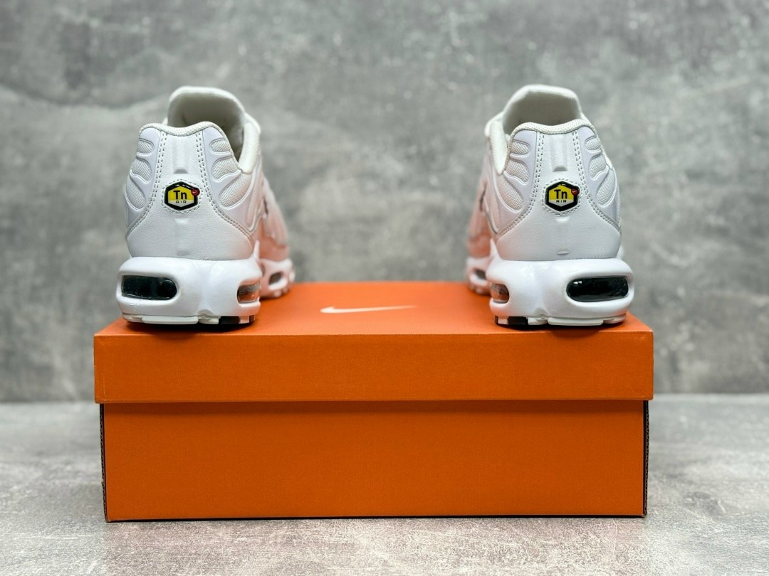 кроссовки nike air max tn plus,кроссовки,nike air max tn plus,мужские кроссовки nike air max tn plus,кроссовки nike air max tn