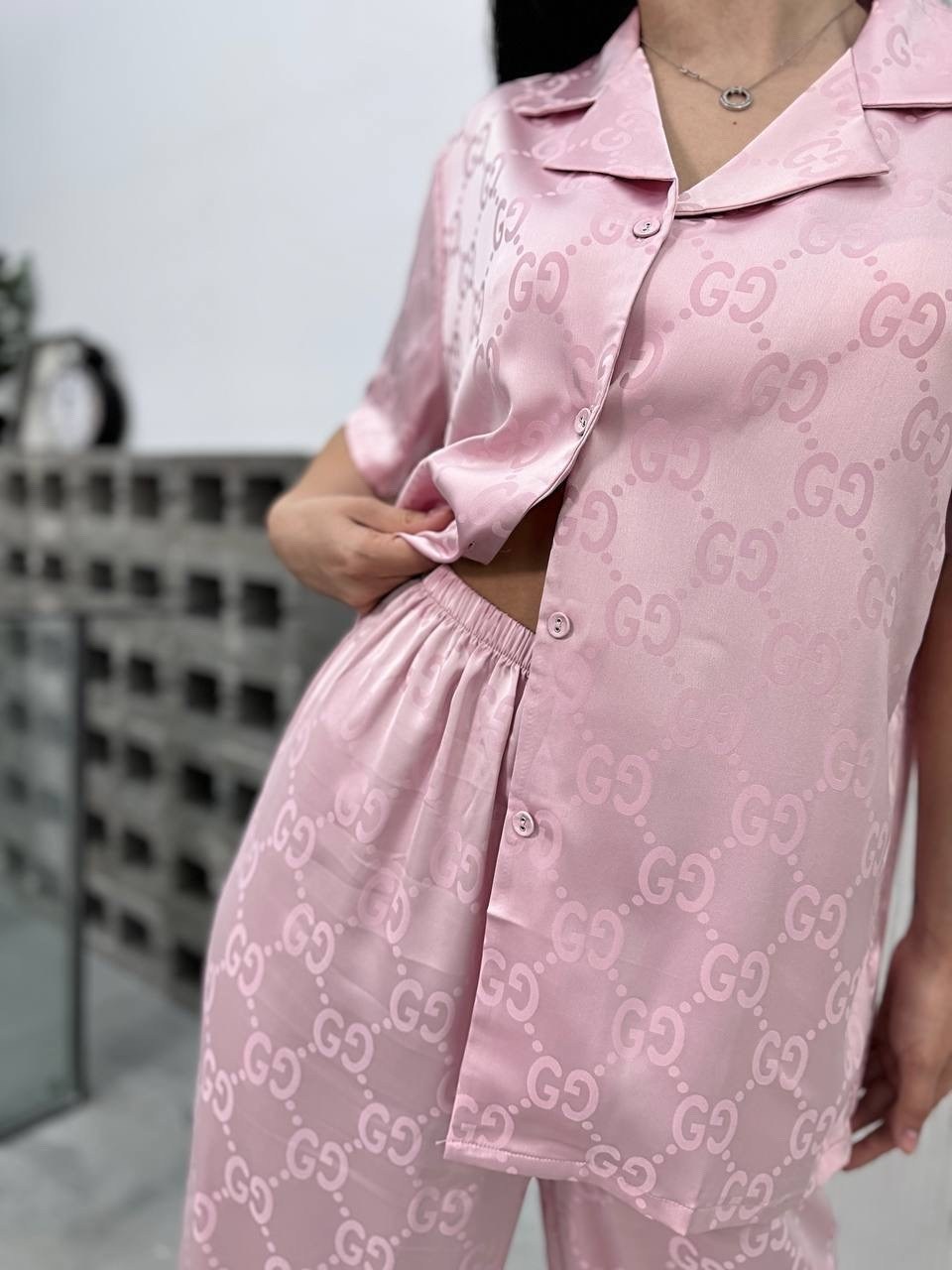 пижама со штанами,костюм gucci,шелковая пижама гуччи,мужская мода,костюм