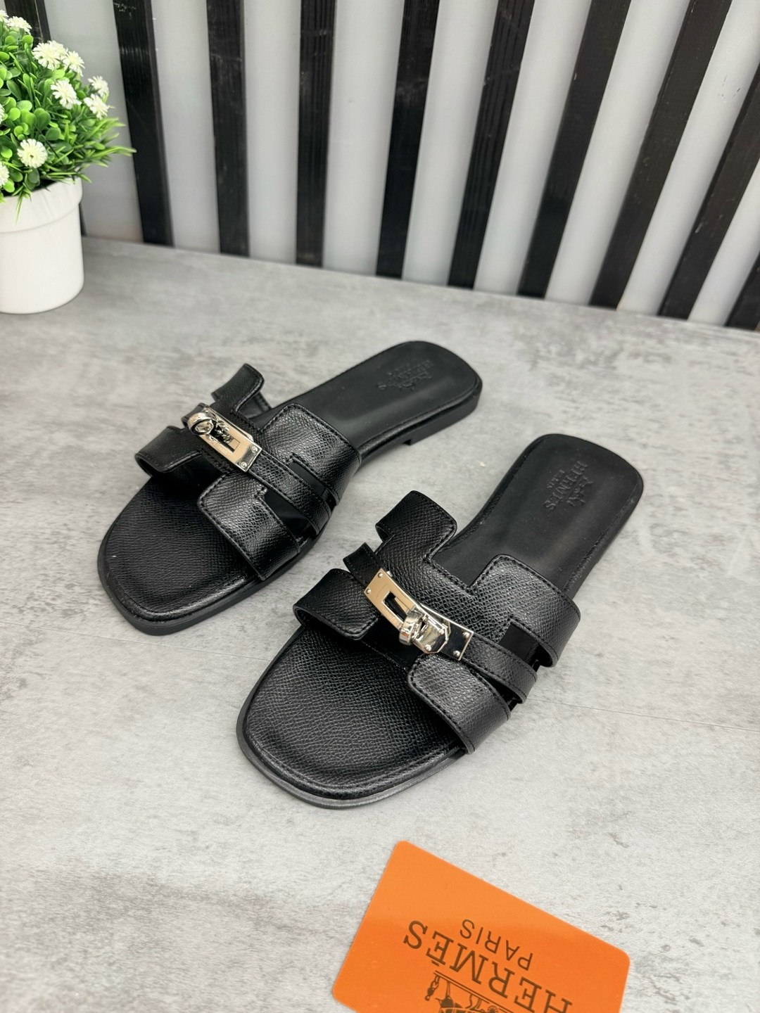 шлепанцы hermes,,женские шлепанцы,шлепки гермес,кожаные шлепанцы