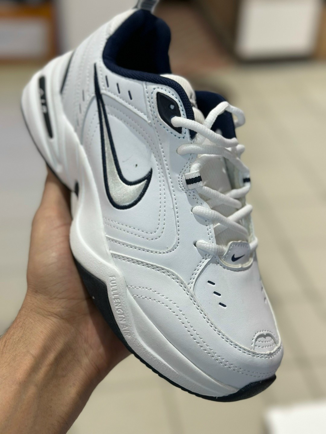 кроссовки nike air monarch iv,кроссовки nike air monarch,nike air monarch,мужские кроссовки nike air monarch iv,nike air monarch iv