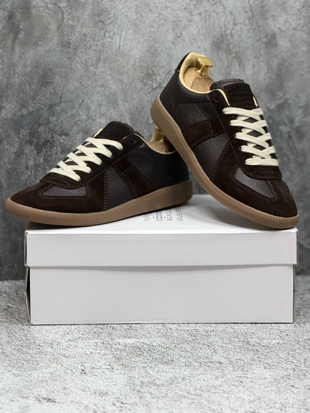 ,кроссовки maison margiela replica коричневый,maison margiela кроссовки,кроссовки maison margiela replica low top,maison margiela replica кроссовки