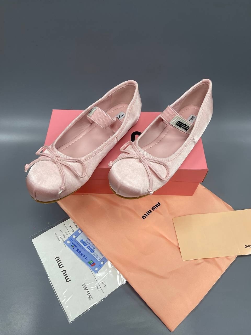 балетки женские летние с ремешком miu miu,балетки miu miu,балетки miu miu 2026,миу миу балетки,