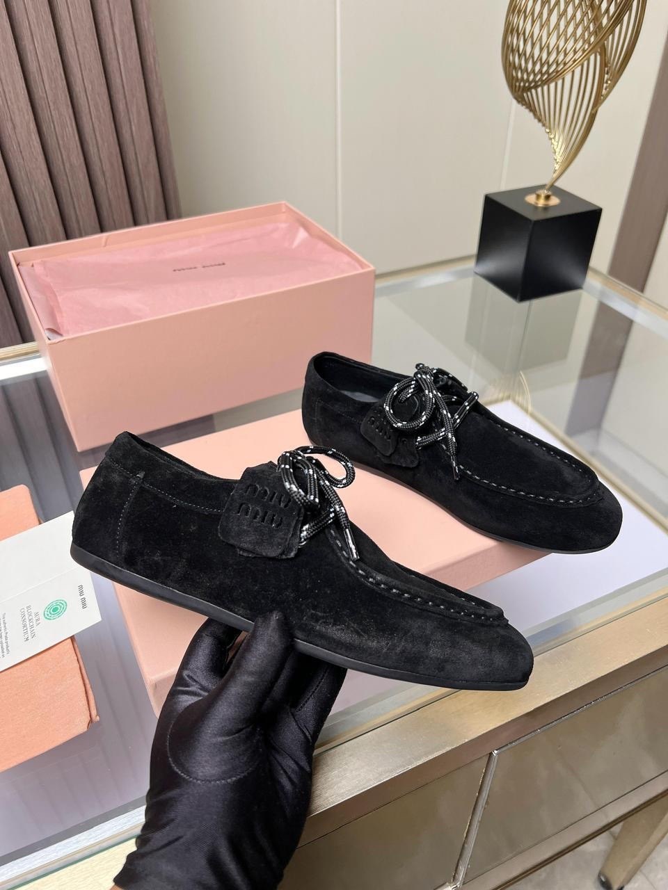 ,лоферы miu miu,лоферы женские,туфли miu miu,модная женская