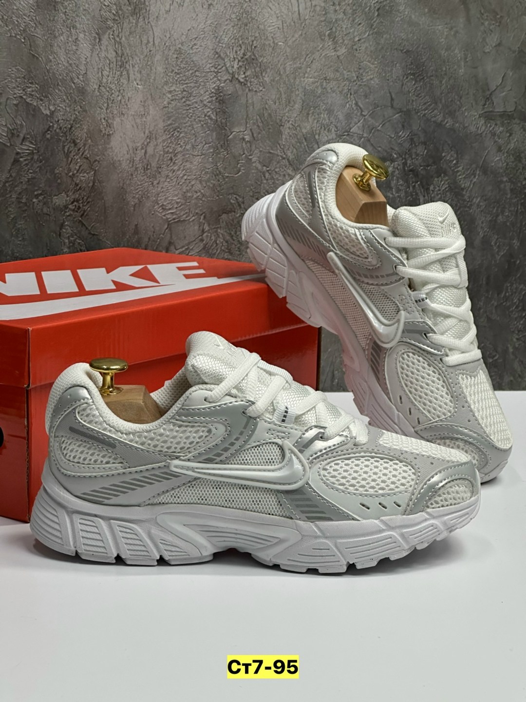 кроссовки,мужской кроссовки,женские кроссовки,женские кроссовки nike,кроссовки nike v 5 rnr
