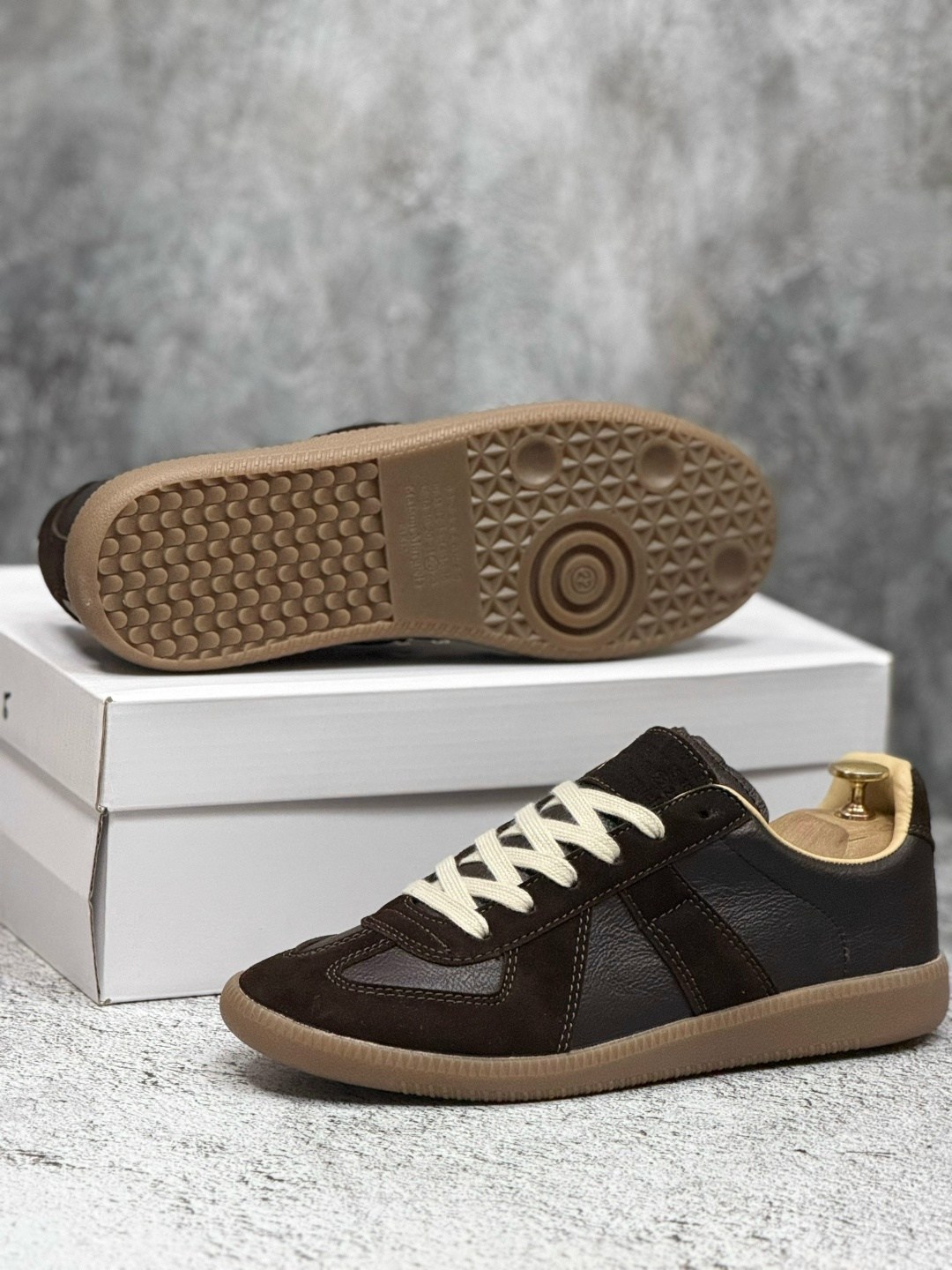 ,кроссовки maison margiela replica коричневый,maison margiela кроссовки,кроссовки maison margiela replica low top,maison margiela replica кроссовки