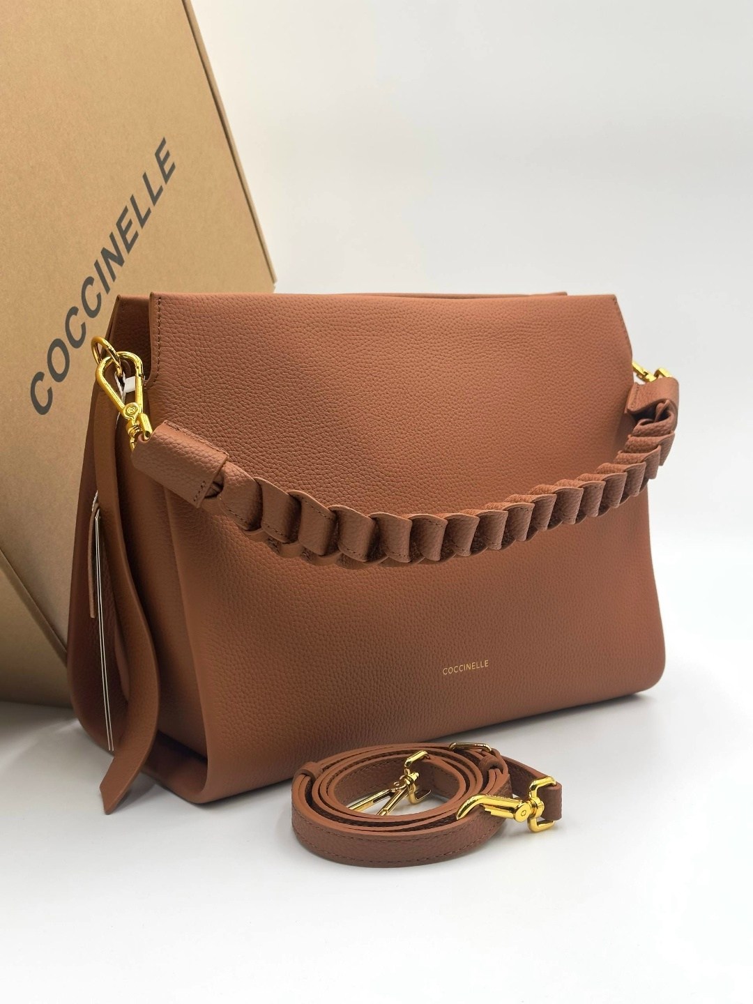 сумка,сумка женская,модная женская сумка,стильные сумочки,сумка coccinelle