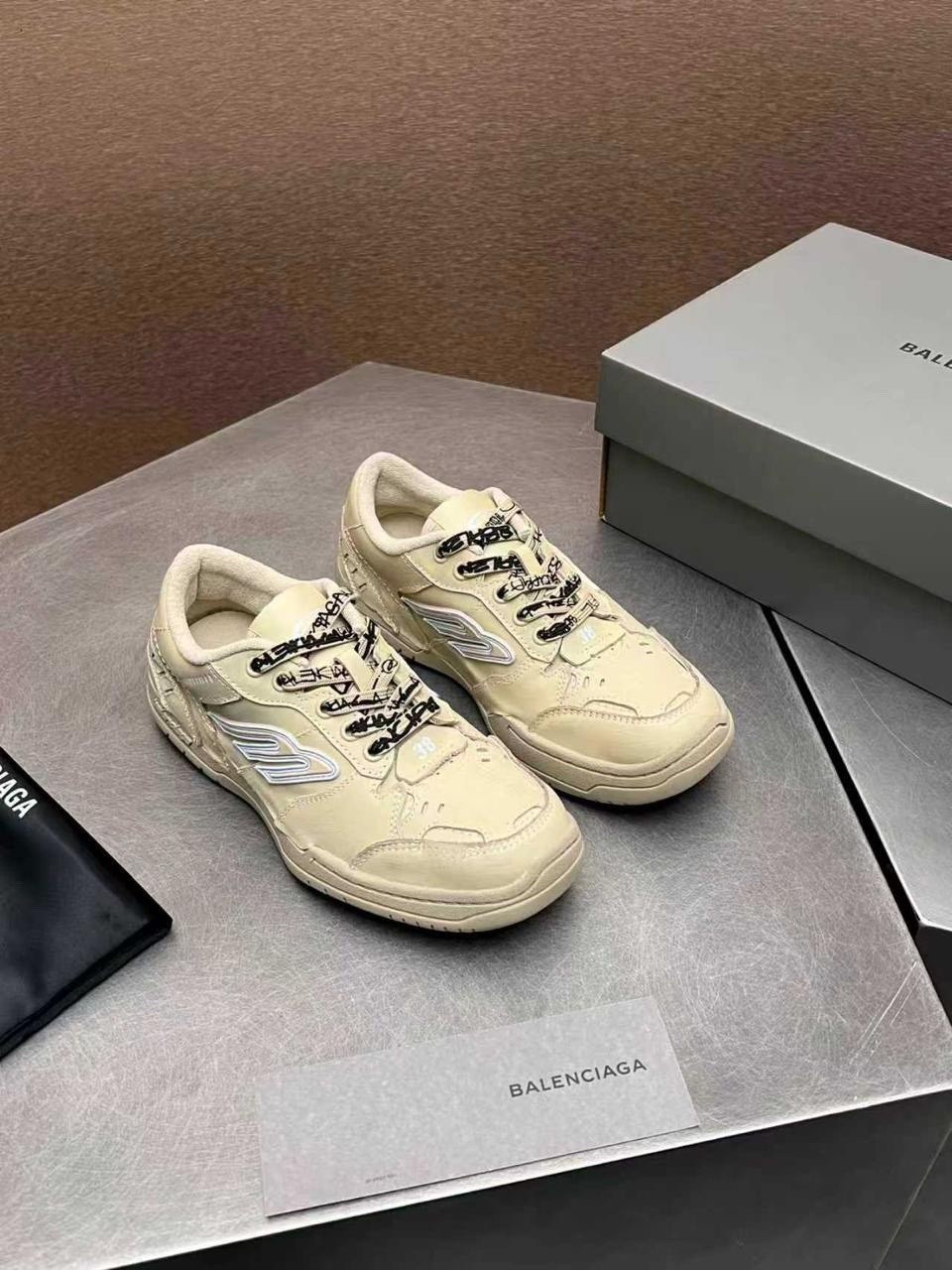женские кроссовки balenciaga,кроссовки женские gucci,кроссовки balenciaga,кроссовки,кроссовки женские гуччи
