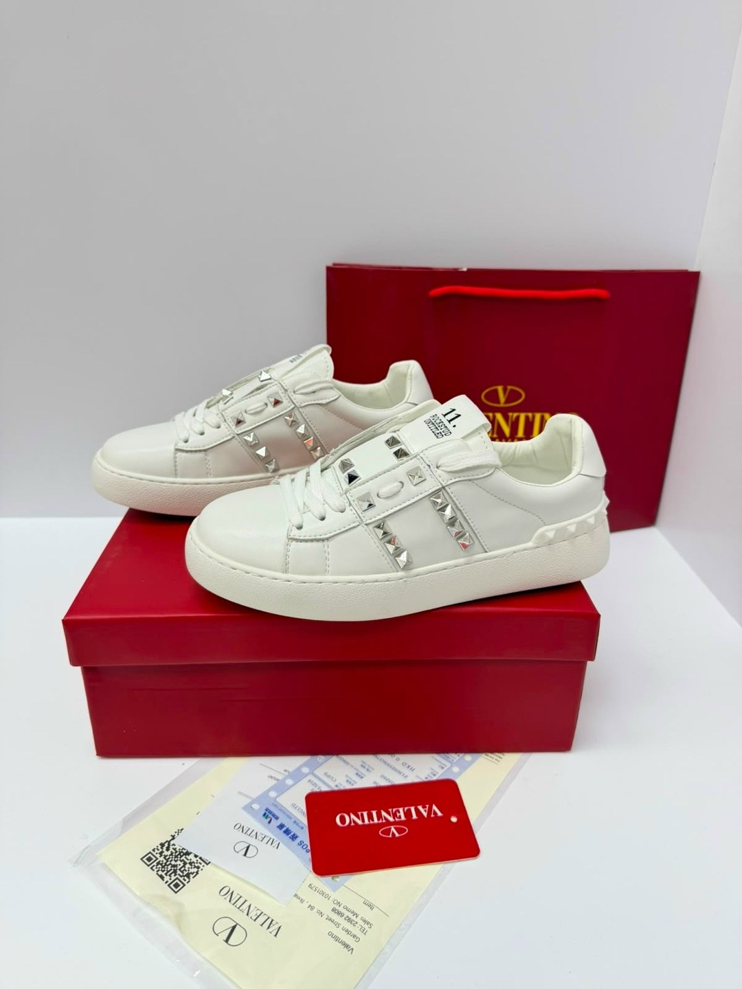 кроссовки valentino,женские кроссовки valentino,,кеды valentino,кеды валентино