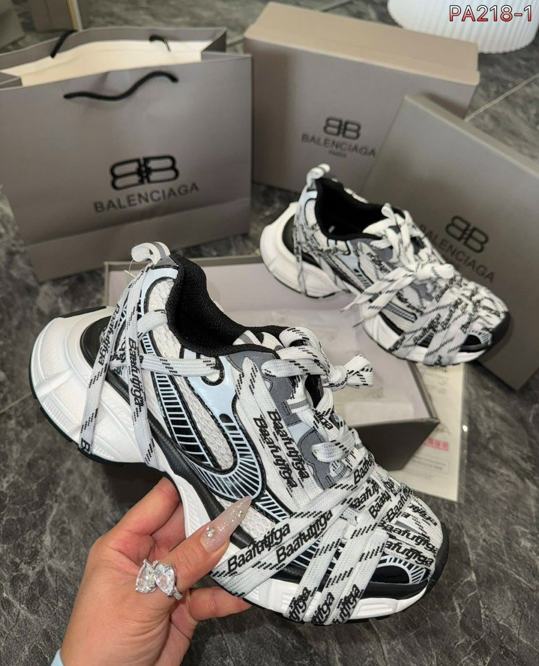 кроссовки женские balenciaga,женские кроссовки balenciaga track a133933 чёрные,кроссовки balenciaga,кроссовки баленсиага,кроссовки balenciaga 3xl sneaker in black