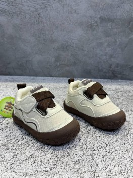 Кроссовки