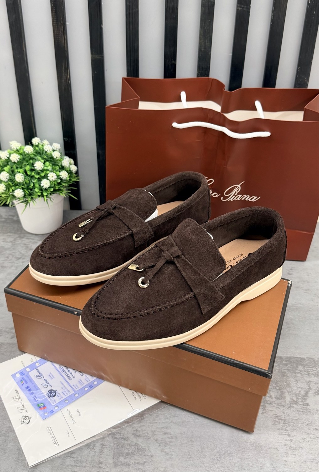 лоферы loro piana,замшевые лоферы,лоферы коричневые,лоферы лоро пиано материал,