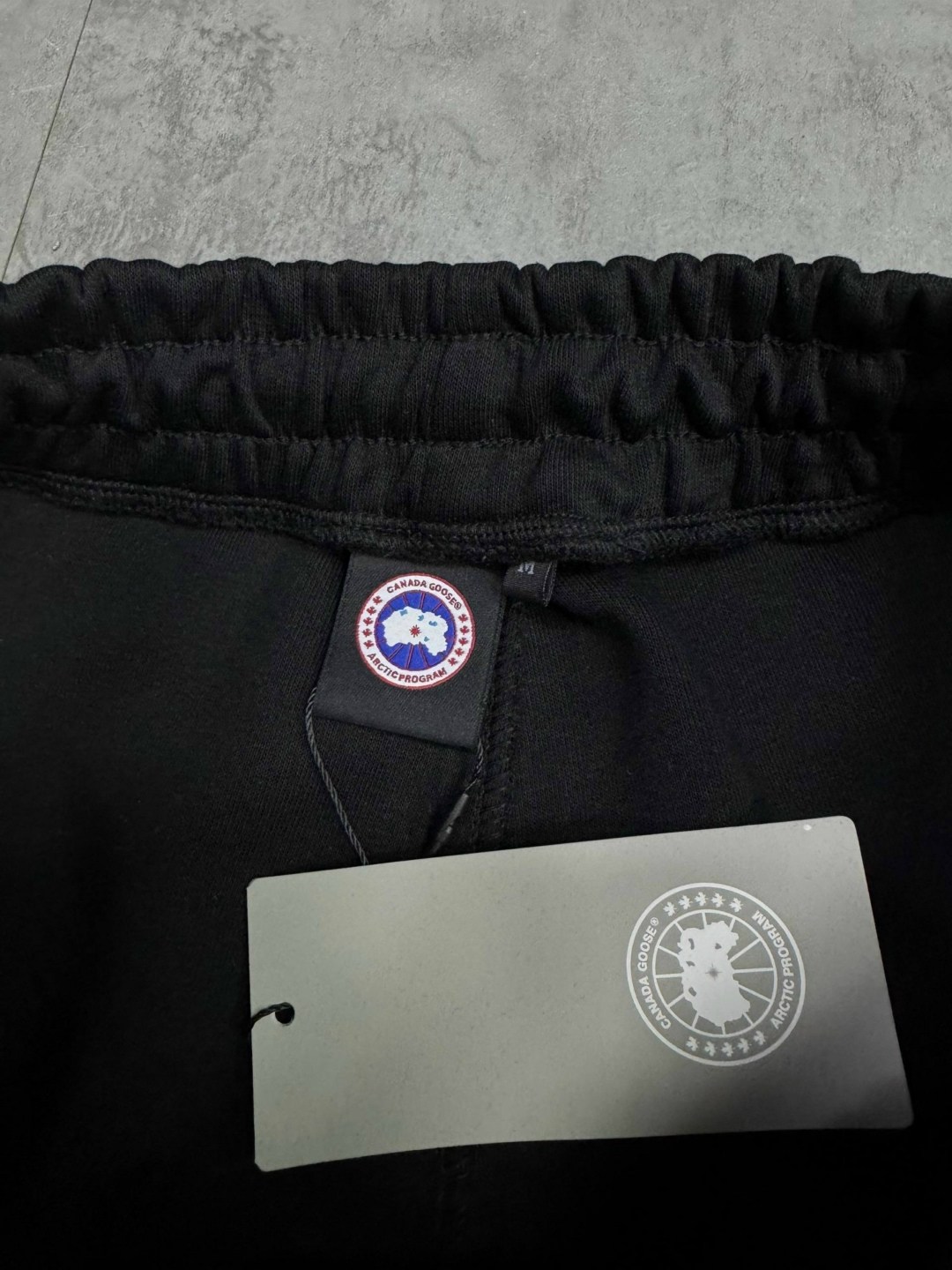 спортивные костюмы мужские,спортивные костюм,брюки спортивные canada goose,спортивные брюки,мускока спортивные штаны canada goose