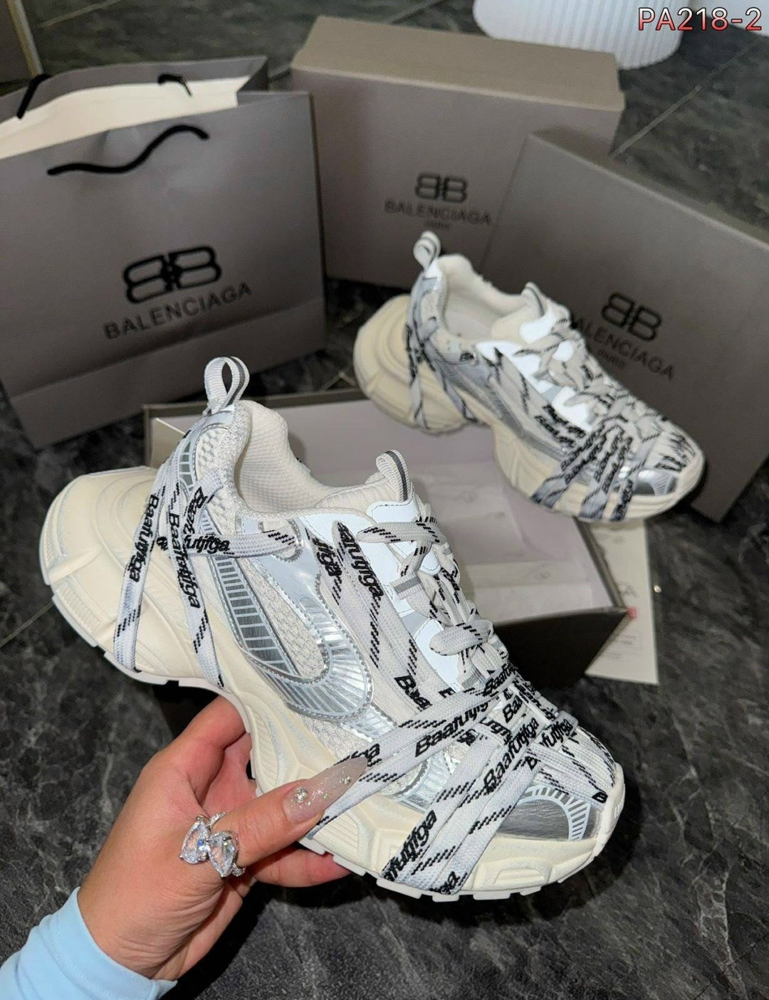 кроссовки женские balenciaga,женские кроссовки balenciaga track a133933 чёрные,кроссовки balenciaga,кроссовки баленсиага,кроссовки balenciaga 3xl sneaker in black