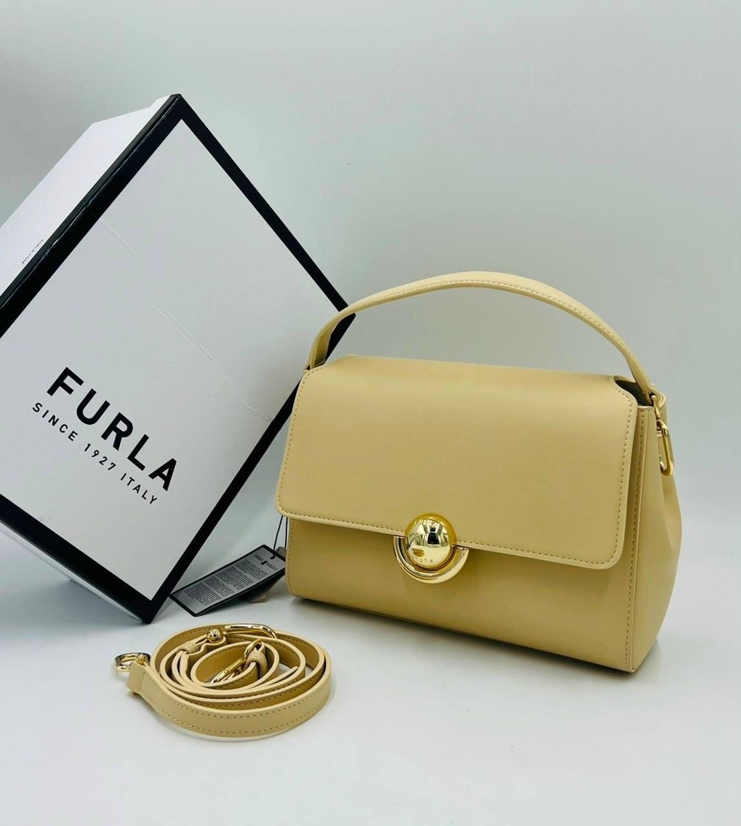 женская сумка furla,сумка,furla сумка,сумка через плечо с клапаном furla,сумка бордовая