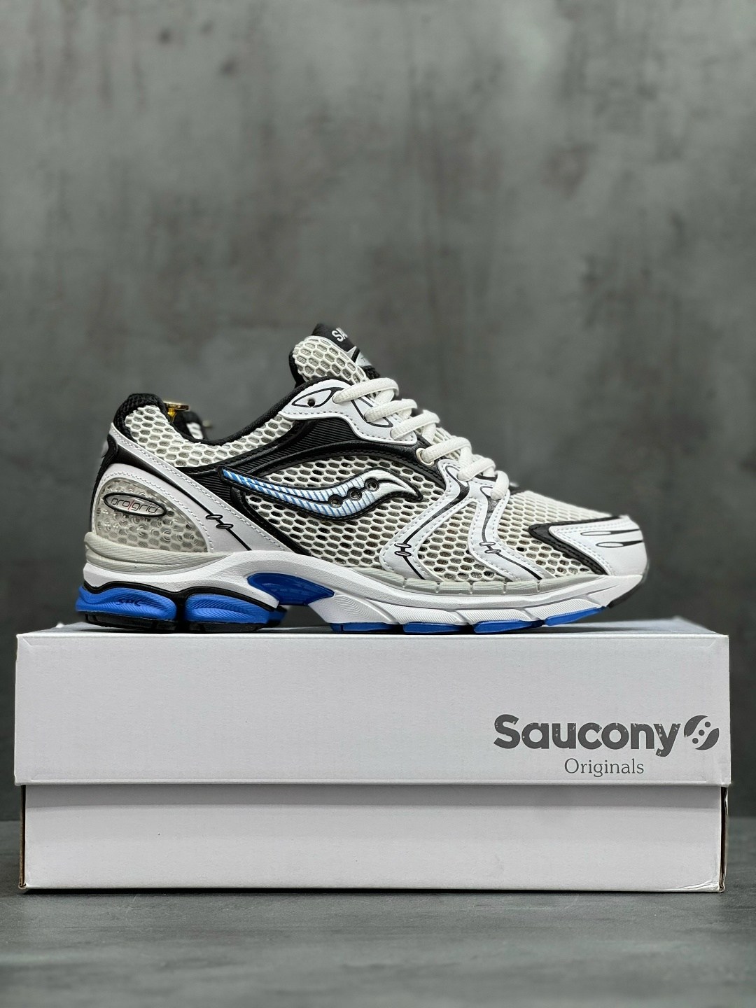 saucony progrid triumph 4,кроссовки saucony progrid triumph 4,кроссовки saucony,мужские кроссовки saucony,saucony triumph