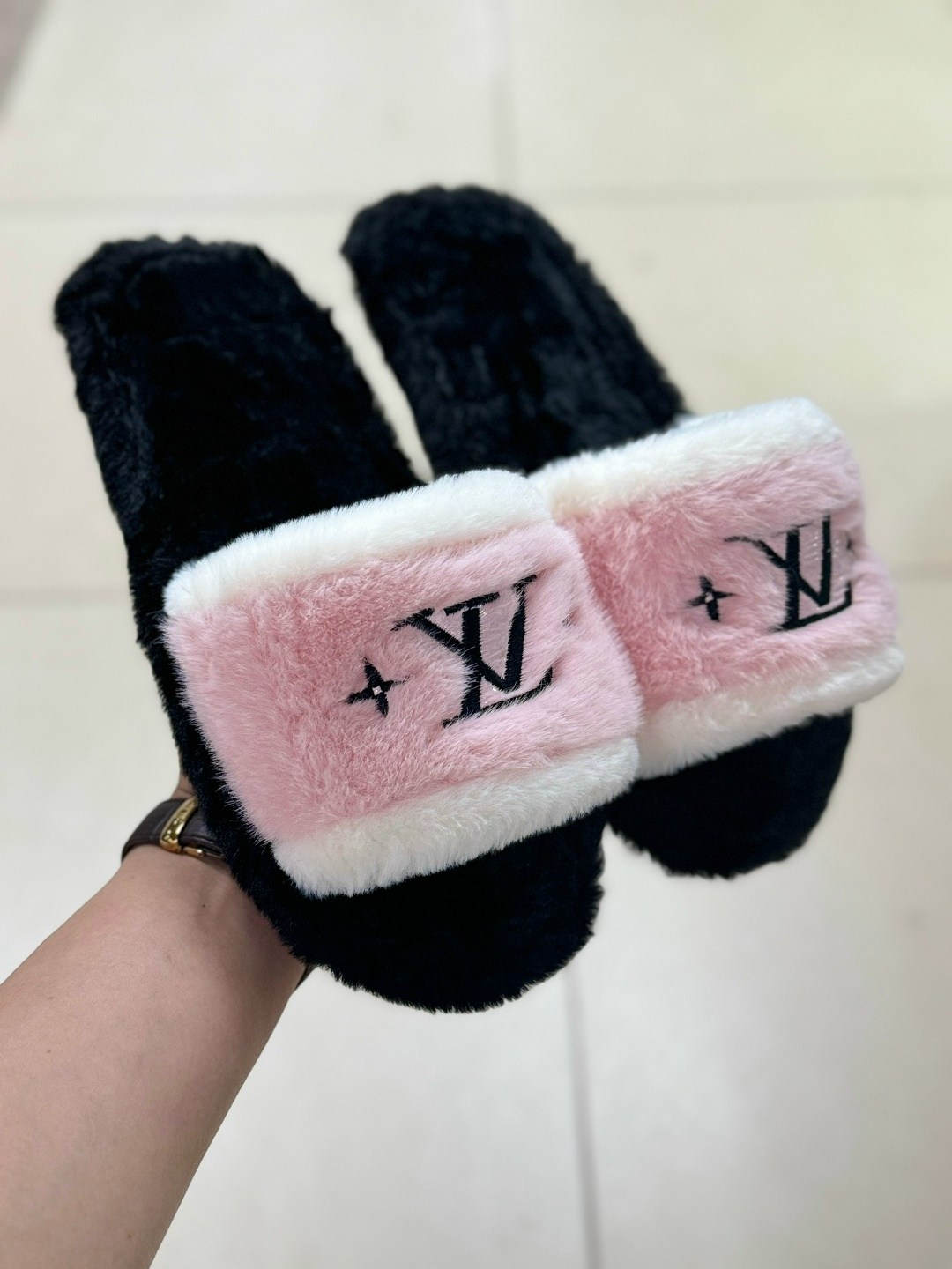 луи виттон тапки мужские,женские тапочки,шлепанцы louis vuitton,тапки луи виттон,тапки