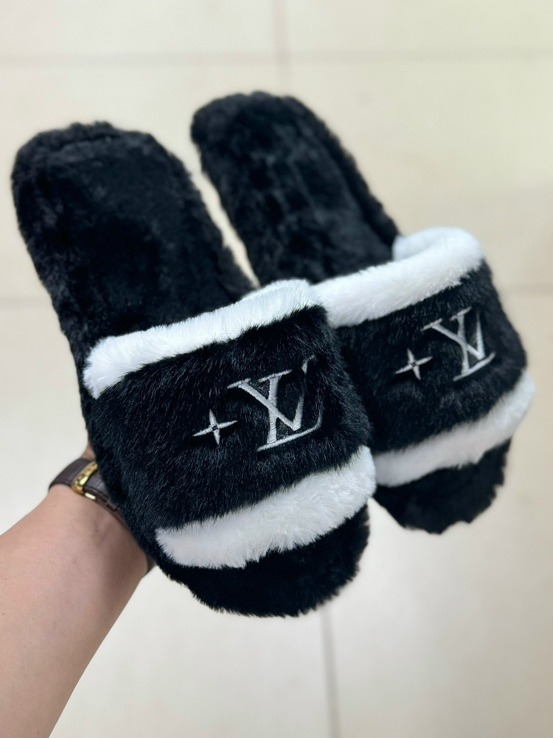 луи виттон тапки мужские,женские тапочки,шлепанцы louis vuitton,тапки луи виттон,тапки