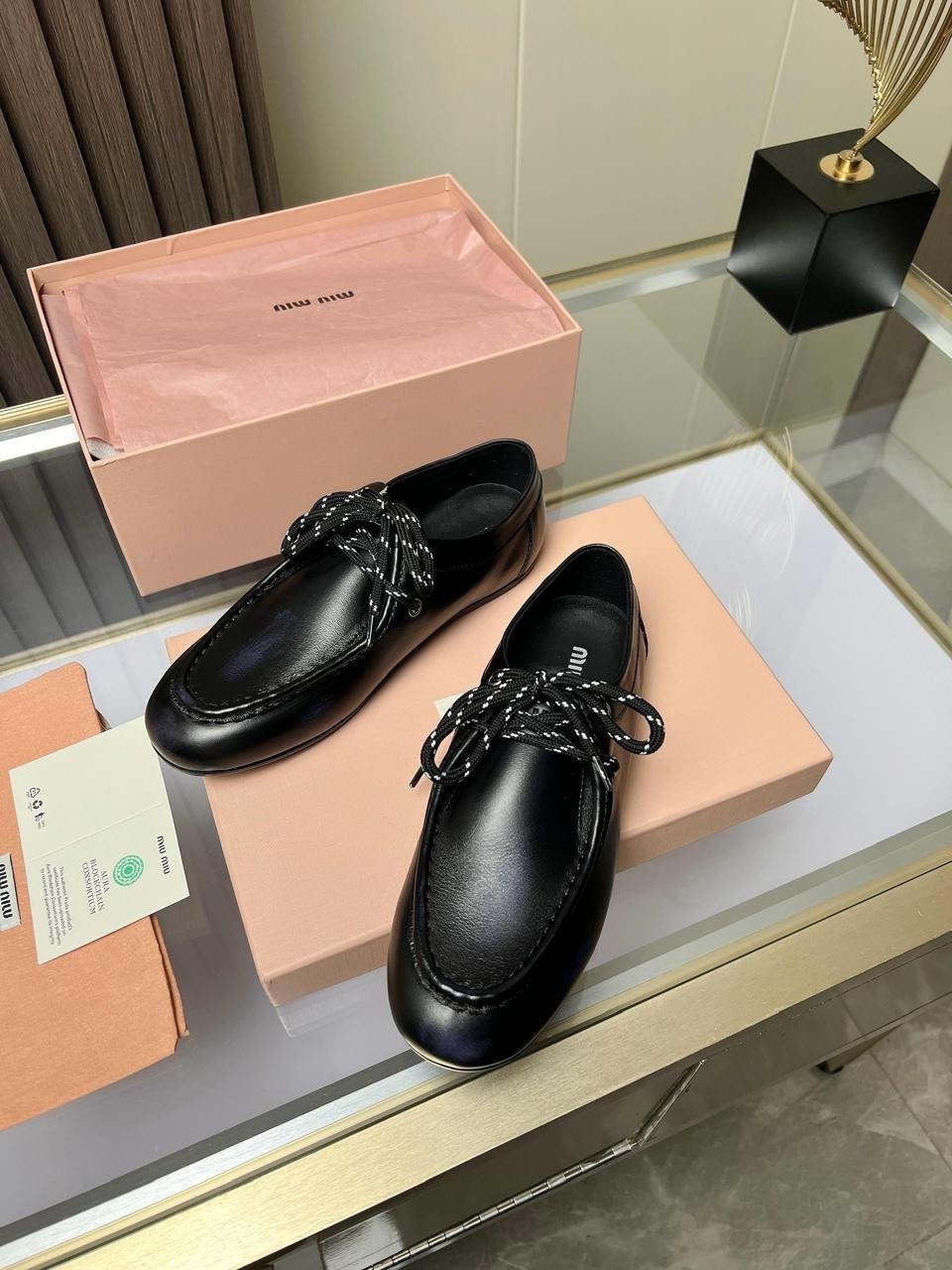 ,лоферы miu miu,лоферы женские,туфли miu miu,модная женская