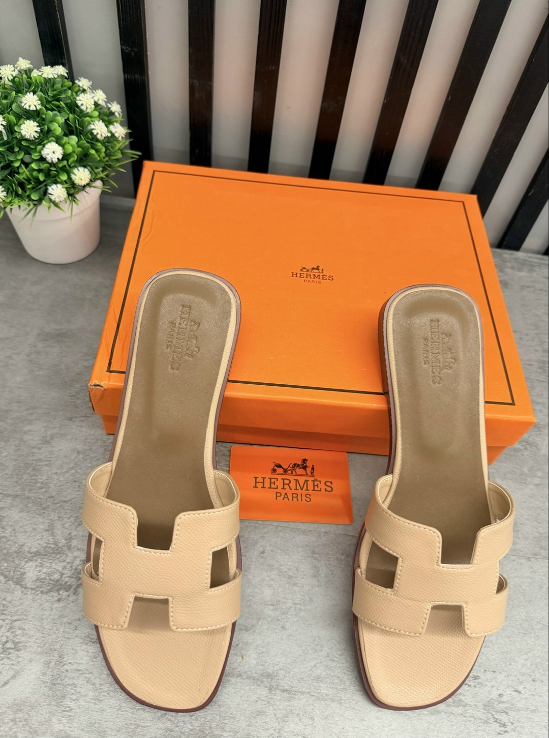 шлепки hermes женские,шлёпанцы hermes,шлепки hermes,сандалии hermes,тапочки hermes