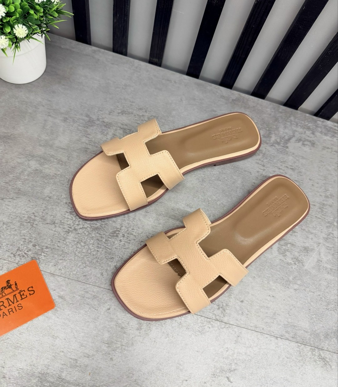 шлепки hermes женские,шлёпанцы hermes,шлепки hermes,сандалии hermes,тапочки hermes
