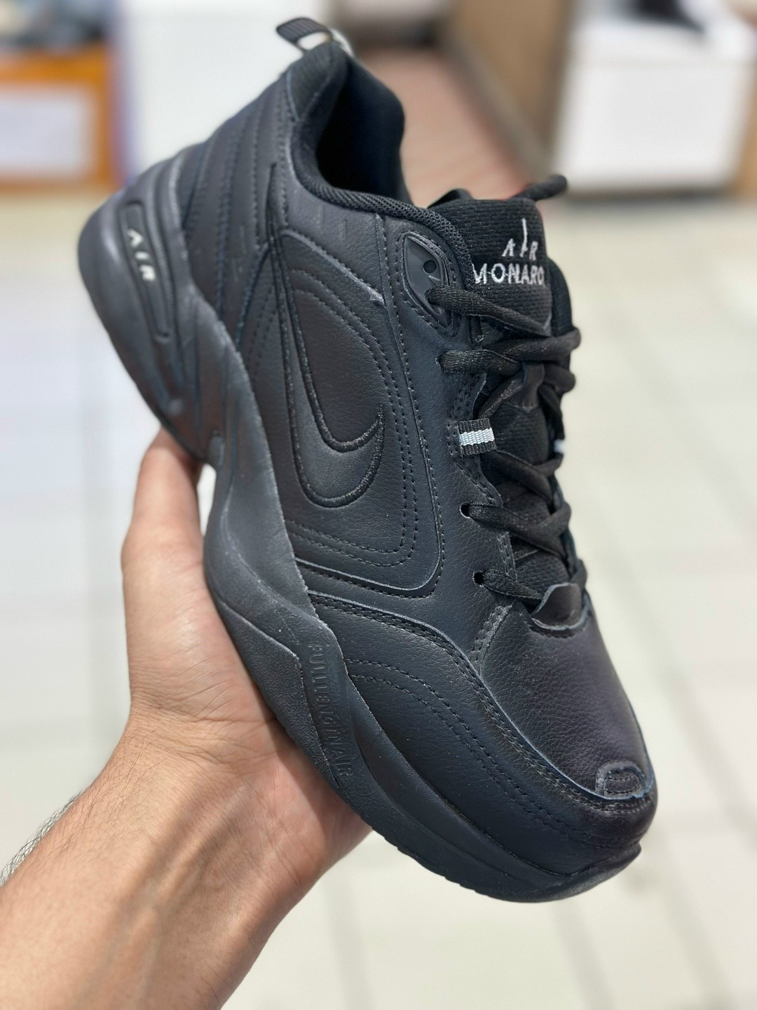 кроссовки nike air monarch iv,кроссовки nike air monarch,nike air monarch,мужские кроссовки nike air monarch iv,nike air monarch iv