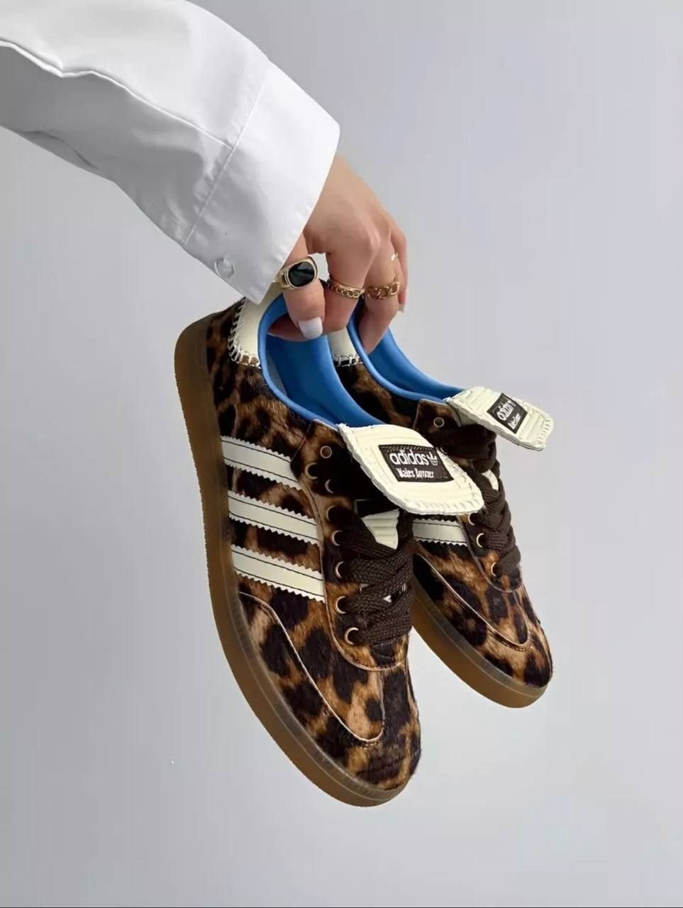 леопардовые кроссовки адидас,adidas gazelle leopard print,кроссовки adidas samba,adidas samba леопардовые,adidas samba leopard