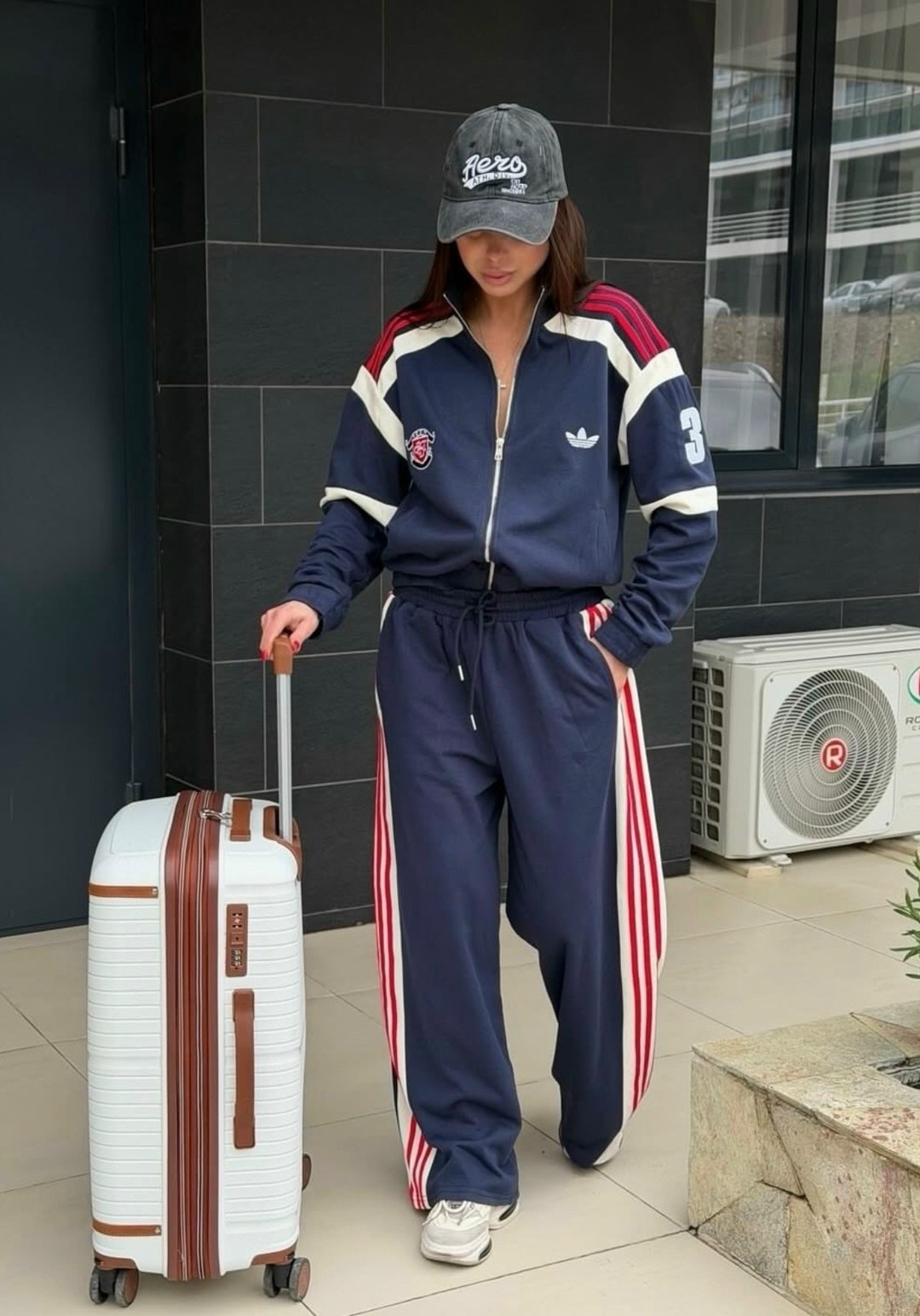 спортивный костюм гуччи,белый спортивный прогулочный костюм гуччи gucci,спортивный костюм,повседневный спортивный костюм,спортивный костюм celine