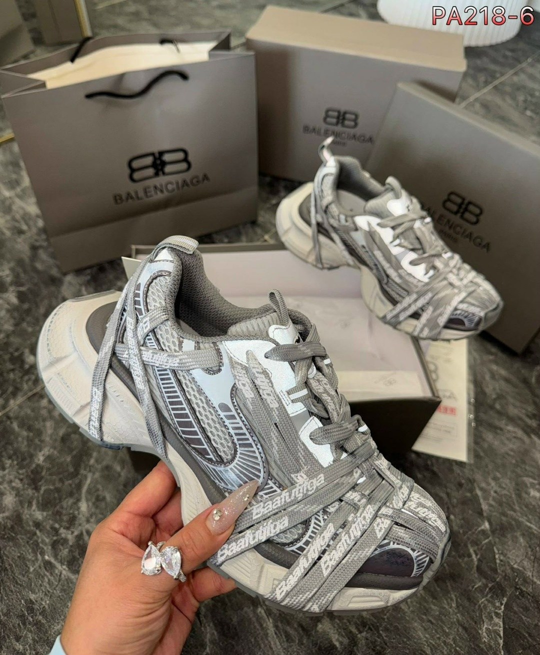 кроссовки женские balenciaga,женские кроссовки balenciaga track a133933 чёрные,кроссовки balenciaga,кроссовки баленсиага,кроссовки balenciaga 3xl sneaker in black