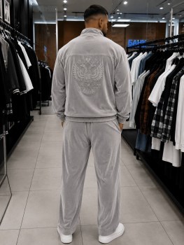 Костюм