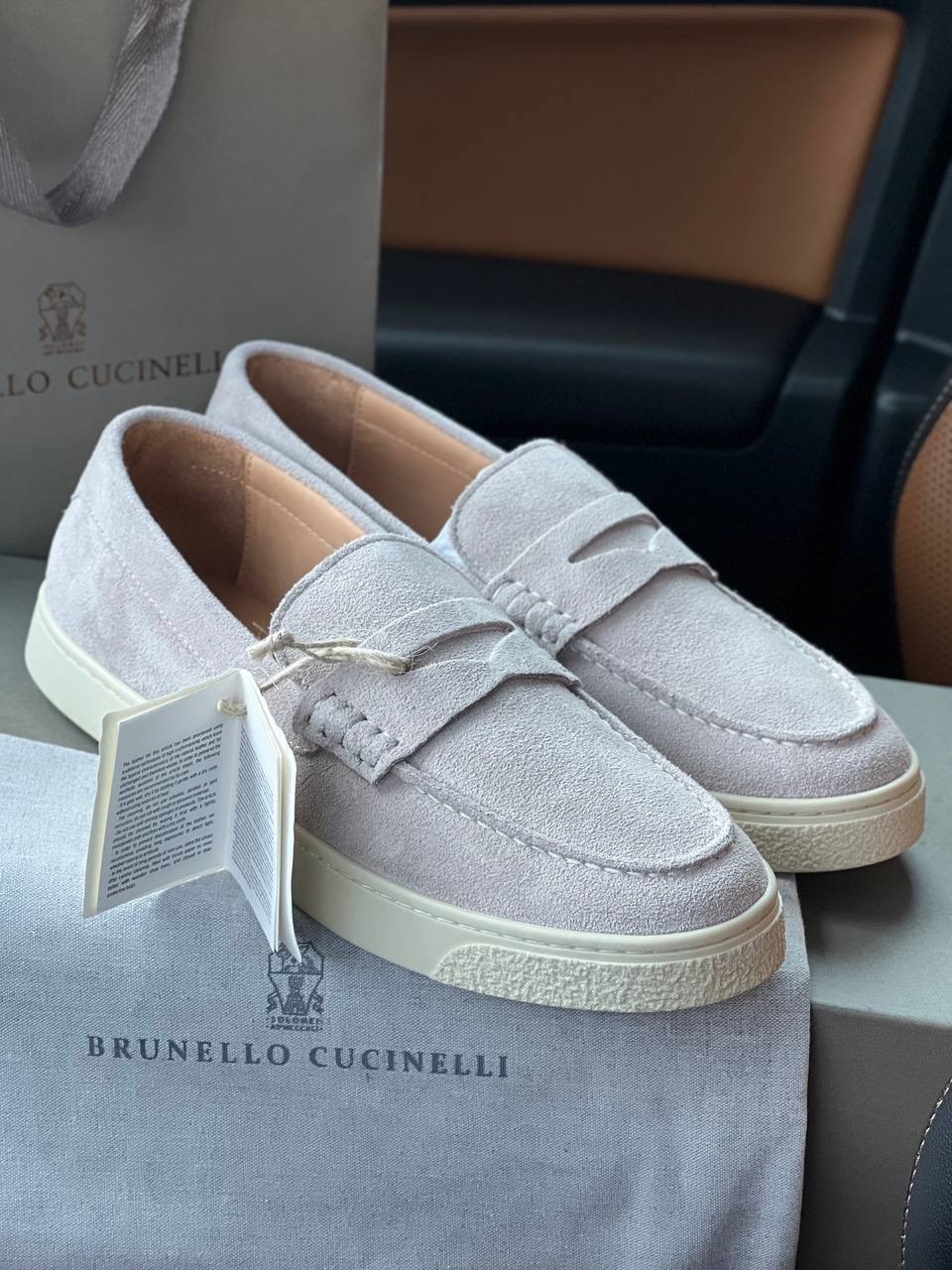 замшевые лоферы brunello cucinelli,лоферы brunello cucinelli brunello cucinelli,лоферы brunello cucinelli,мужские замшевые лоферы brunello cucinelli 2026-2026 светло-серые с белой подошвой,лоферы нату