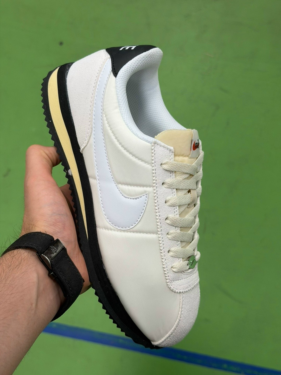 кроссовки nike classic cortez,женские повседневные кроссовки nike classic cortez,кроссовки nike cortez,кроссовки nike cortez коричневые,кроссовки мужские nike cortez