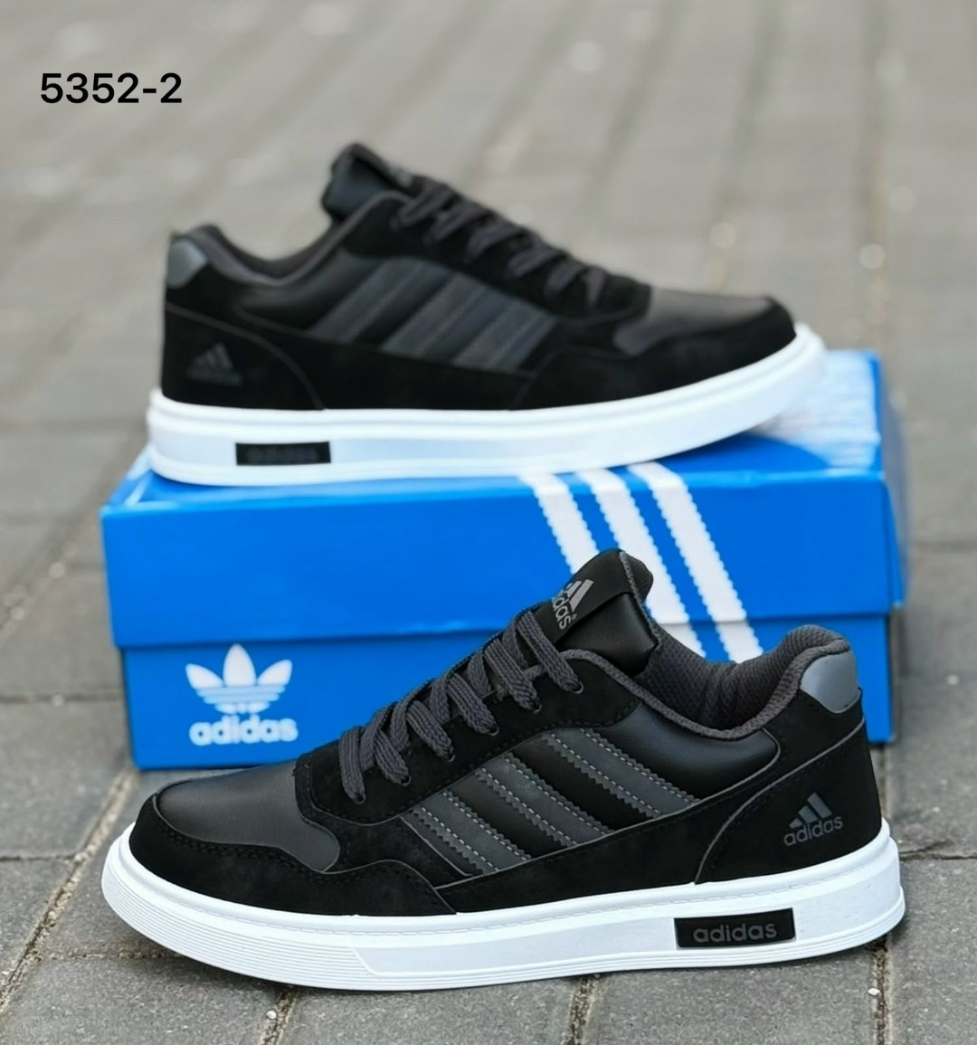 мужские кроссовки adidas,кроссовки adidas,,кроссовки мужские женские adidas,мужские черно-белые кожаные кроссовки adidas