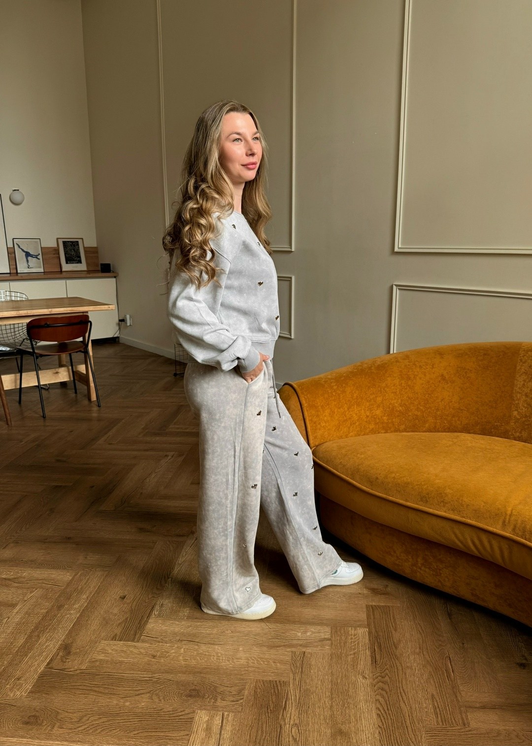 костюм с брюками,трикотажные костюмы,женский костюм,спортивные костюм,женский костюм серый