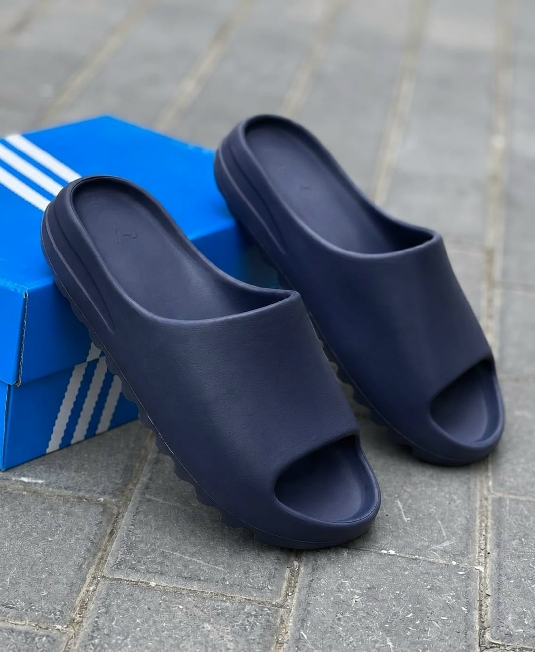adidas yeezy slide,шлепанцы adidas,летние шлепанцы,шлепанцы adidas yeezy slide,yeezy adidas
