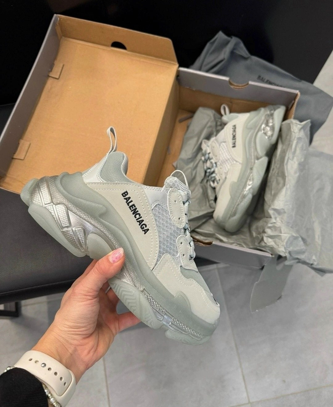 balenciaga triple s clear sole,кроссовки balenciaga triple s,кроссовки balenciaga triple s clear sole,женские кроссовки balenciaga,balenciaga triple s sneaker